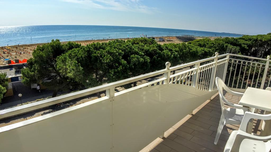 Hotel Miramare Lignano Sabbiadoro Eksteriør billede