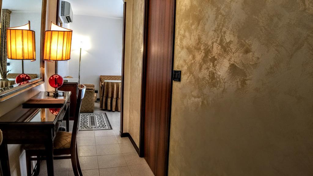 Hotel Miramare Lignano Sabbiadoro Eksteriør billede