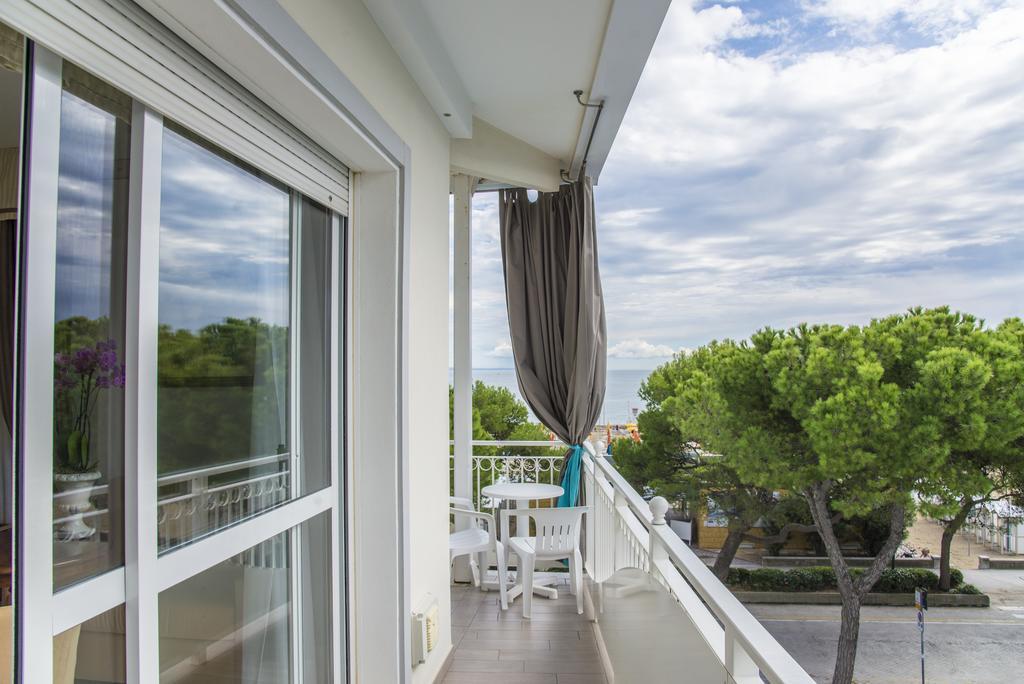 Hotel Miramare Lignano Sabbiadoro Eksteriør billede