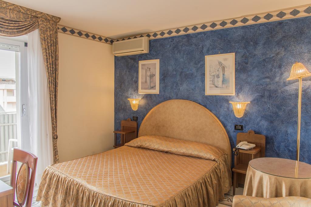 Hotel Miramare Lignano Sabbiadoro Eksteriør billede