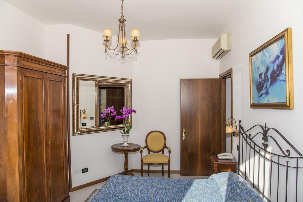 Hotel Miramare Lignano Sabbiadoro Eksteriør billede