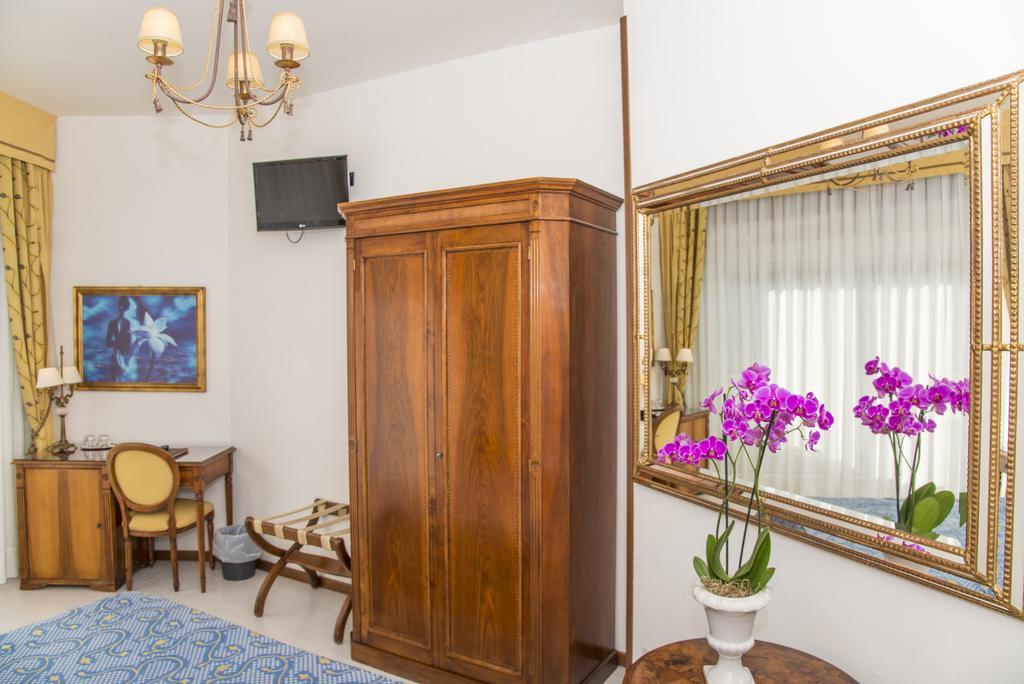 Hotel Miramare Lignano Sabbiadoro Eksteriør billede