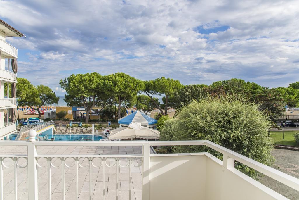 Hotel Miramare Lignano Sabbiadoro Eksteriør billede