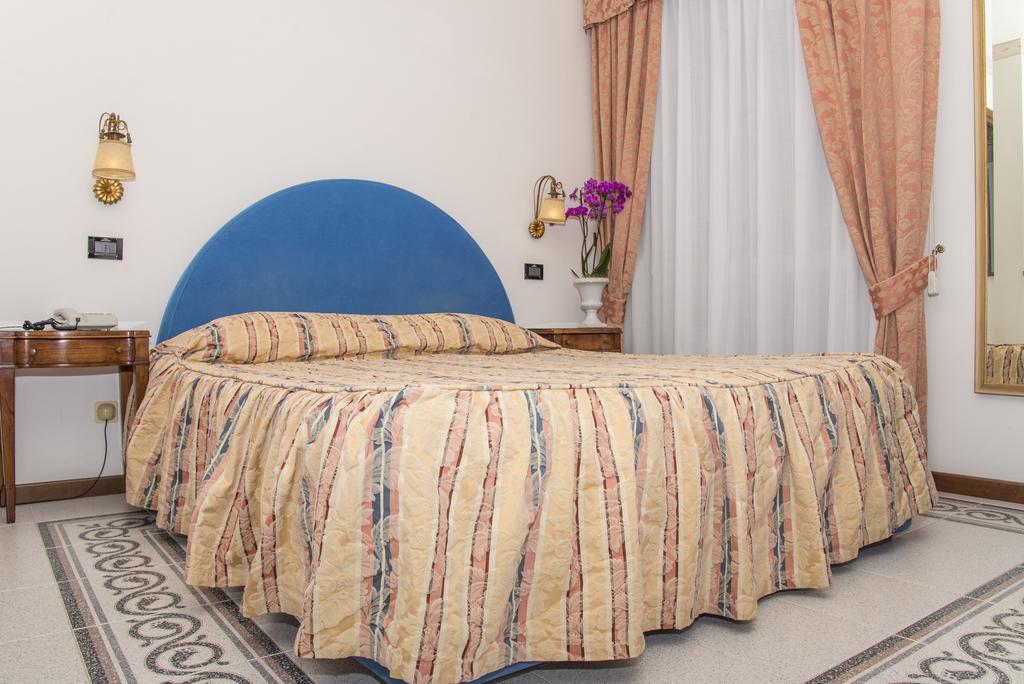 Hotel Miramare Lignano Sabbiadoro Eksteriør billede