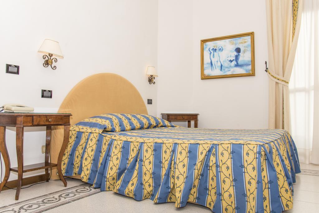 Hotel Miramare Lignano Sabbiadoro Eksteriør billede