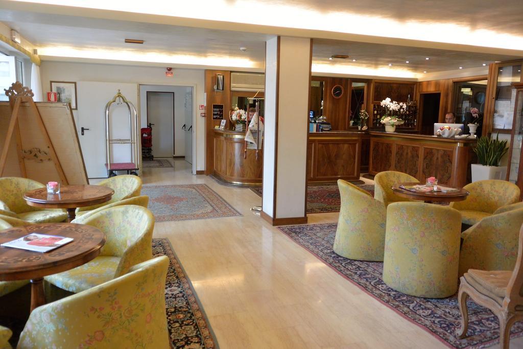 Hotel Miramare Lignano Sabbiadoro Eksteriør billede
